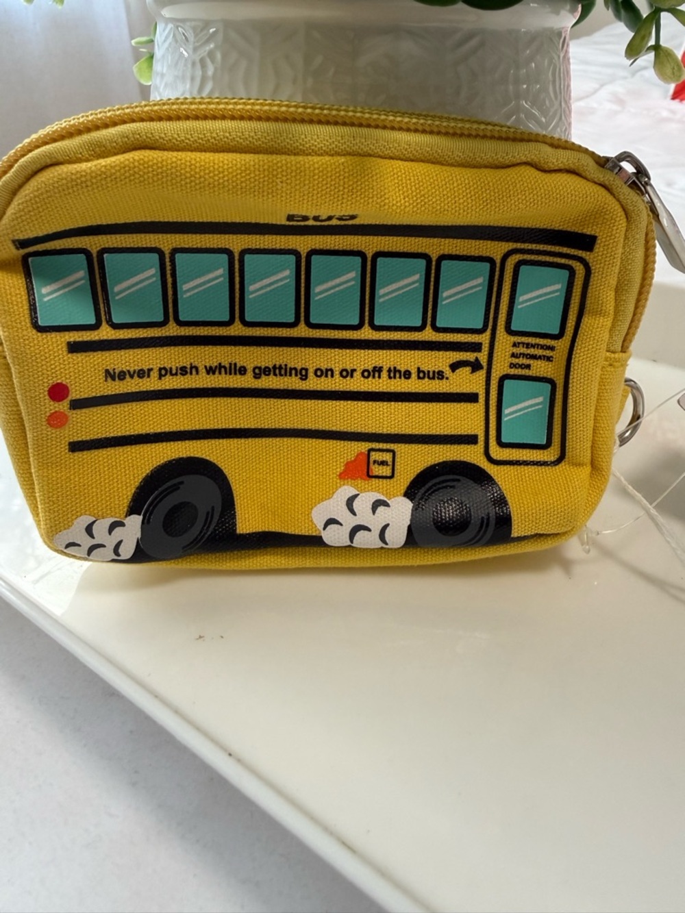 NWT- Yellow School Bus Kids Coin  zip Pouch . Novelty pouch. - Picture 4 of 8